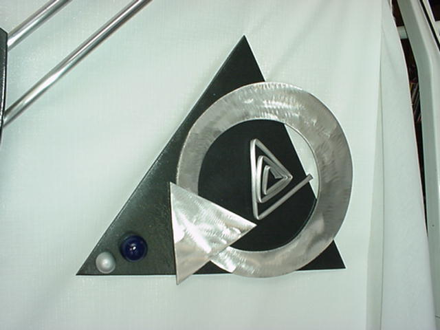wall sculpture in abstract modrn contemporary wall art deisgn